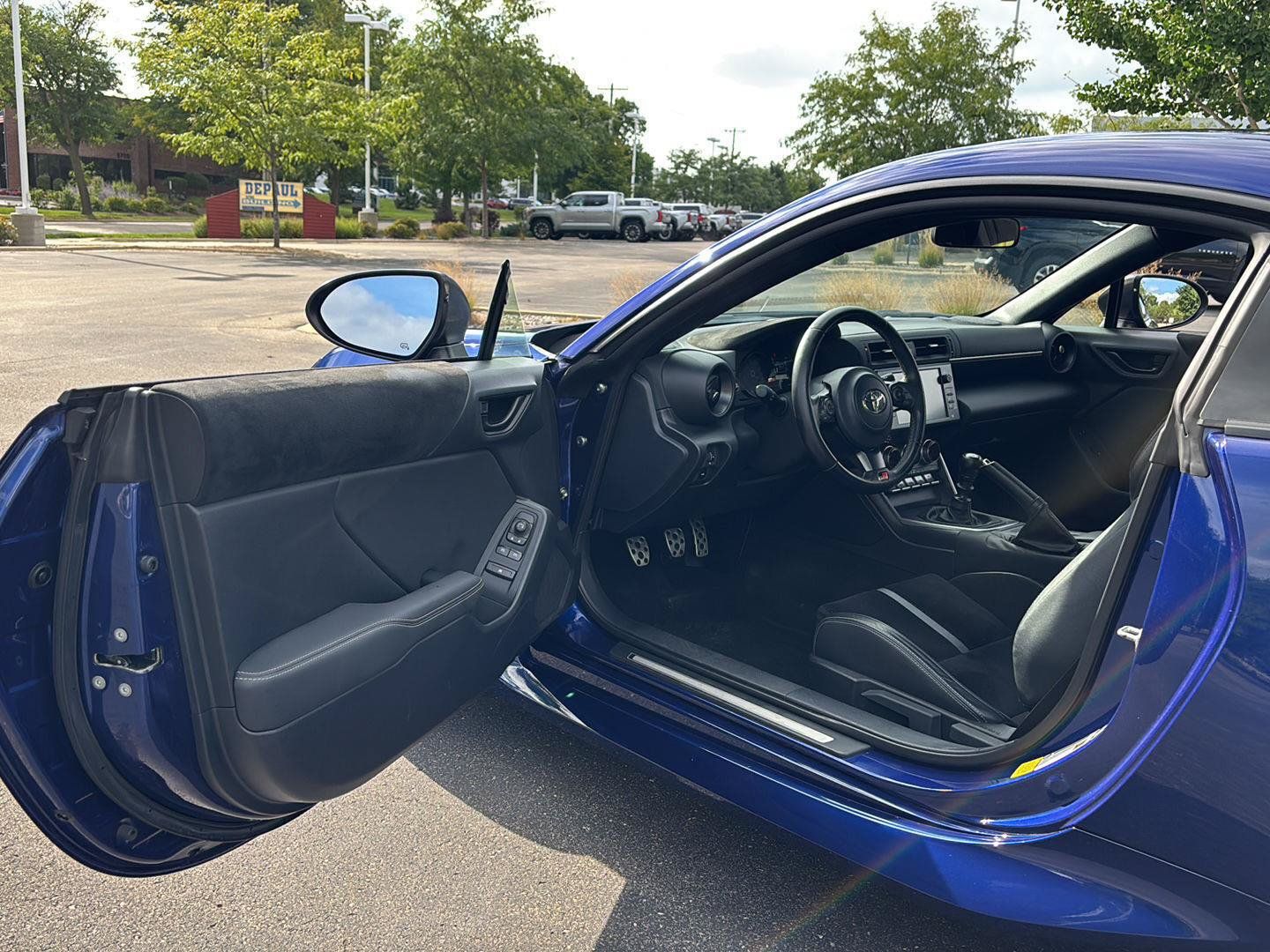 Used 2022 Toyota GR86 Premium RWD image 2