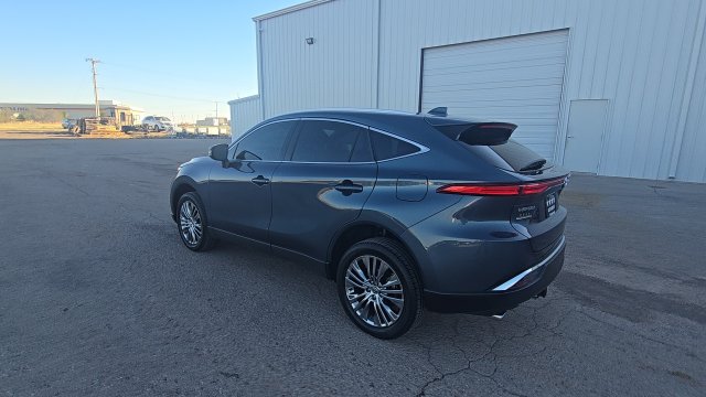 Used 2024 Toyota Venza XLE AWD/4WD image 11