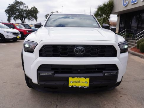 Used 2025 Toyota 4Runner TRD Sport Premium image 2