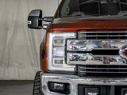 Used 2017 Ford F250 Lariat w/ Lariat Ultimate Package AWD/4WD image 40