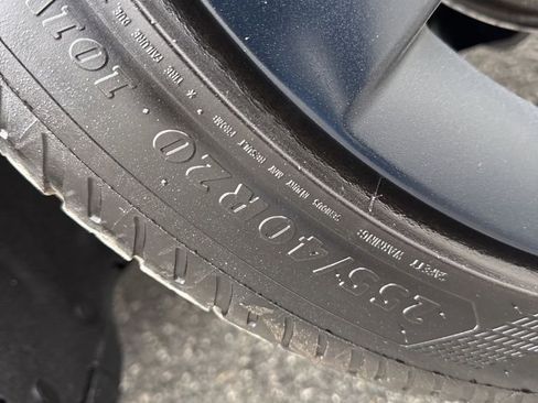 Used 2024 Tesla Model Y Long Range image 37