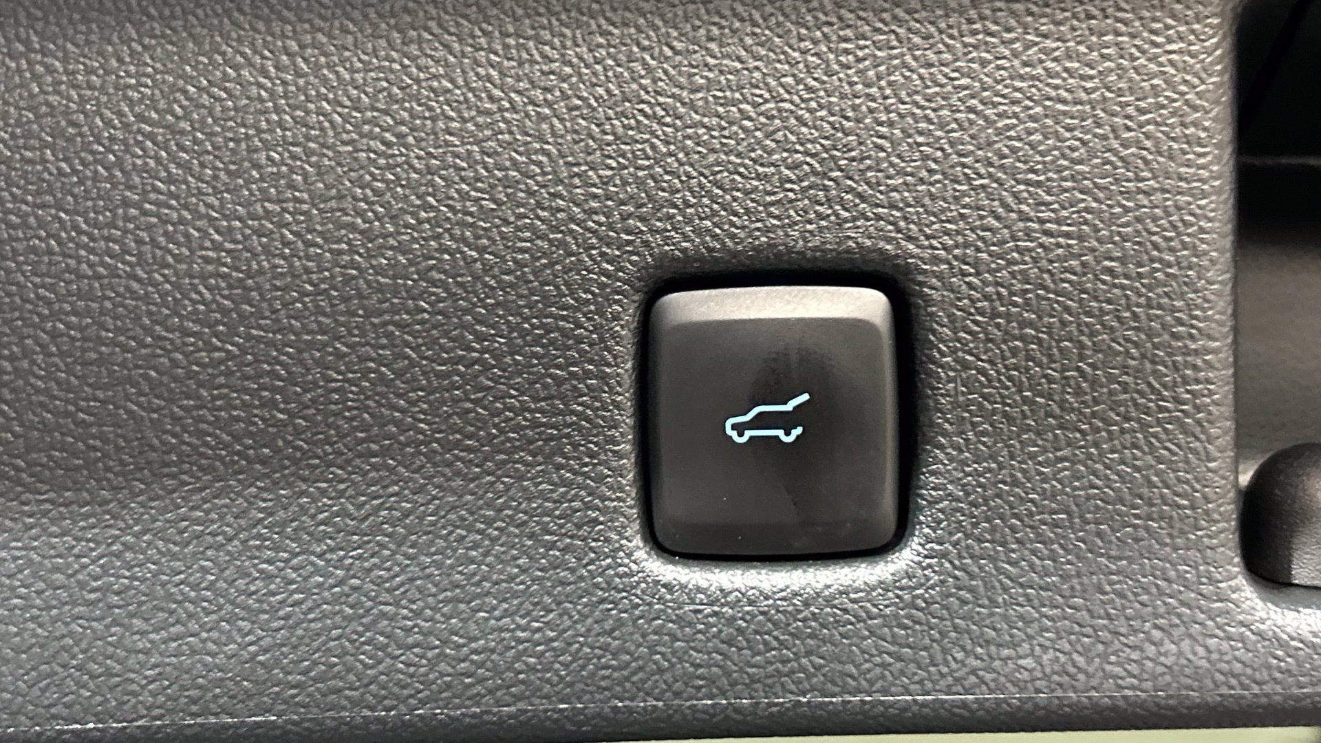 Used 2023 Ford Escape ST-Line w/ Tech Pack #1 AWD/4WD image 27