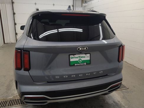 Used 2021 Kia Sorento S w/ Panoramic Sunroof Package FWD image 6