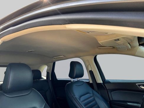 Used 2022 Ford Edge SEL w/ Sport Appearance Package AWD/4WD image 27