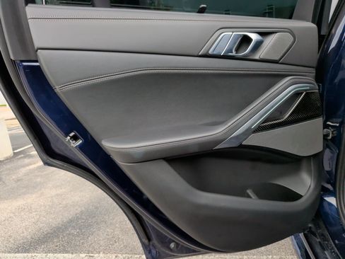 Used 2024 BMW X6 M60i AWD/4WD image 40