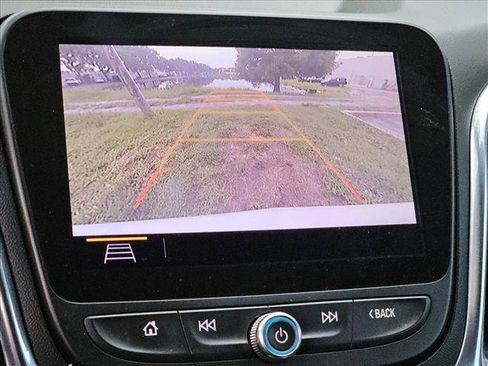 Used 2019 Chevrolet Equinox Premier FWD image 11