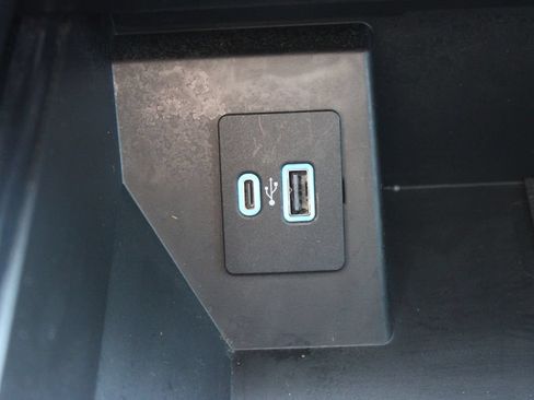 Used 2023 Ford F150 Lariat AWD/4WD image 55