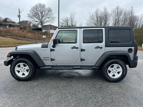 Used 2017 Jeep Wrangler Unlimited Sport w/ Quick Order Package 24S image 2