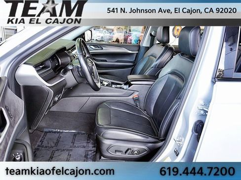 Used 2022 Jeep Grand Cherokee L Limited image 14
