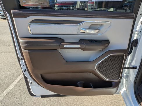 Used 2025 RAM 1500 Laramie AWD/4WD image 30