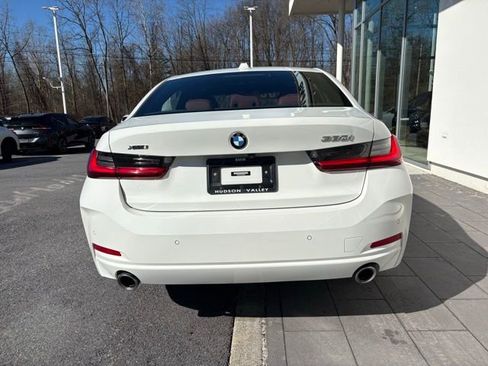 Used 2023 BMW 330i xDrive Sedan w/ Premium Package image 8