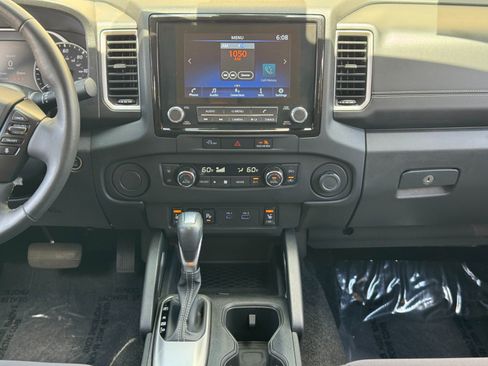 Used 2024 Nissan Frontier SV w/ Technology Package RWD image 22