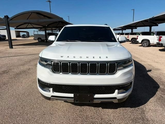 Used 2022 Jeep Wagoneer Series III w/ Premium Group I AWD/4WD image 2