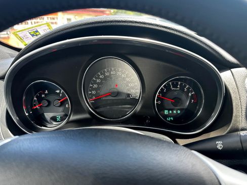 Used 2013 Chrysler 200 Touring w/ S Exterior Appearance Pkg image 10