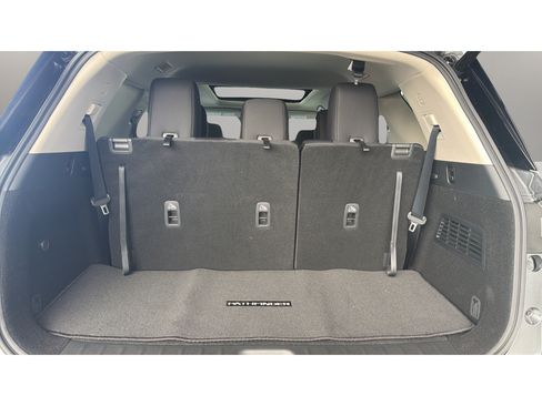 New 2026 Nissan Pathfinder SV w/ SV Premium Package AWD/4WD image 12