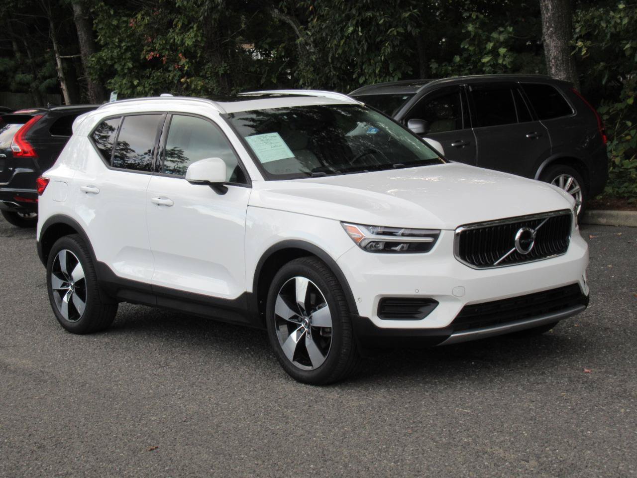 Used 2019 Volvo XC40 T5 Momentum AWD/4WD image 8