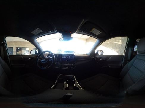 Used 2025 Chevrolet Equinox LT FWD image 41