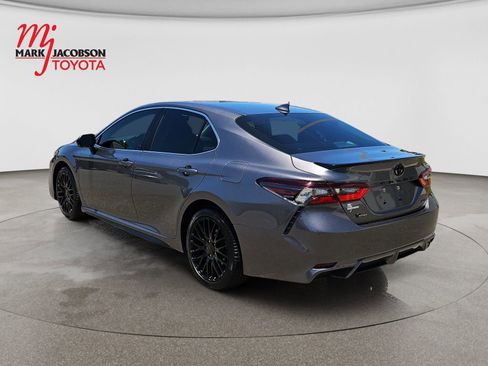 Used 2023 Toyota Camry SE FWD image 8