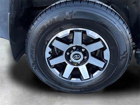 Used 2024 Toyota 4Runner TRD Off-Road image 28