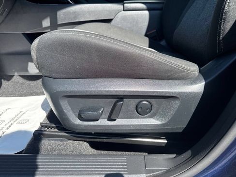 Used 2025 Nissan Rogue SV FWD image 37