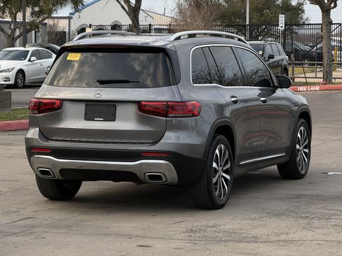 Used 2021 Mercedes-Benz GLB 250 w/ Premium Package image 11