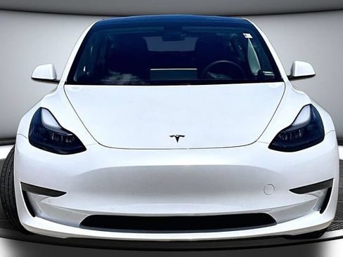 Used 2021 Tesla Model 3 Standard Range Plus RWD image 2