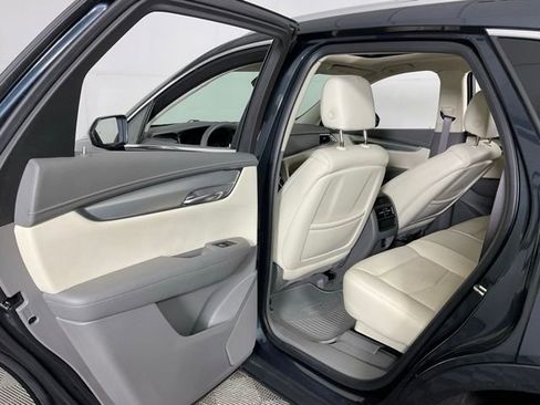 Used 2019 Cadillac XT5 Luxury image 31