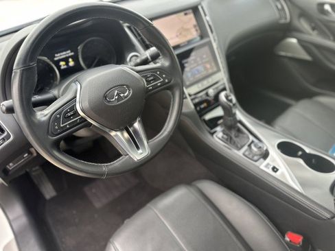 Used 2021 INFINITI Q60 3.0t Luxe w/ Essential Package image 12