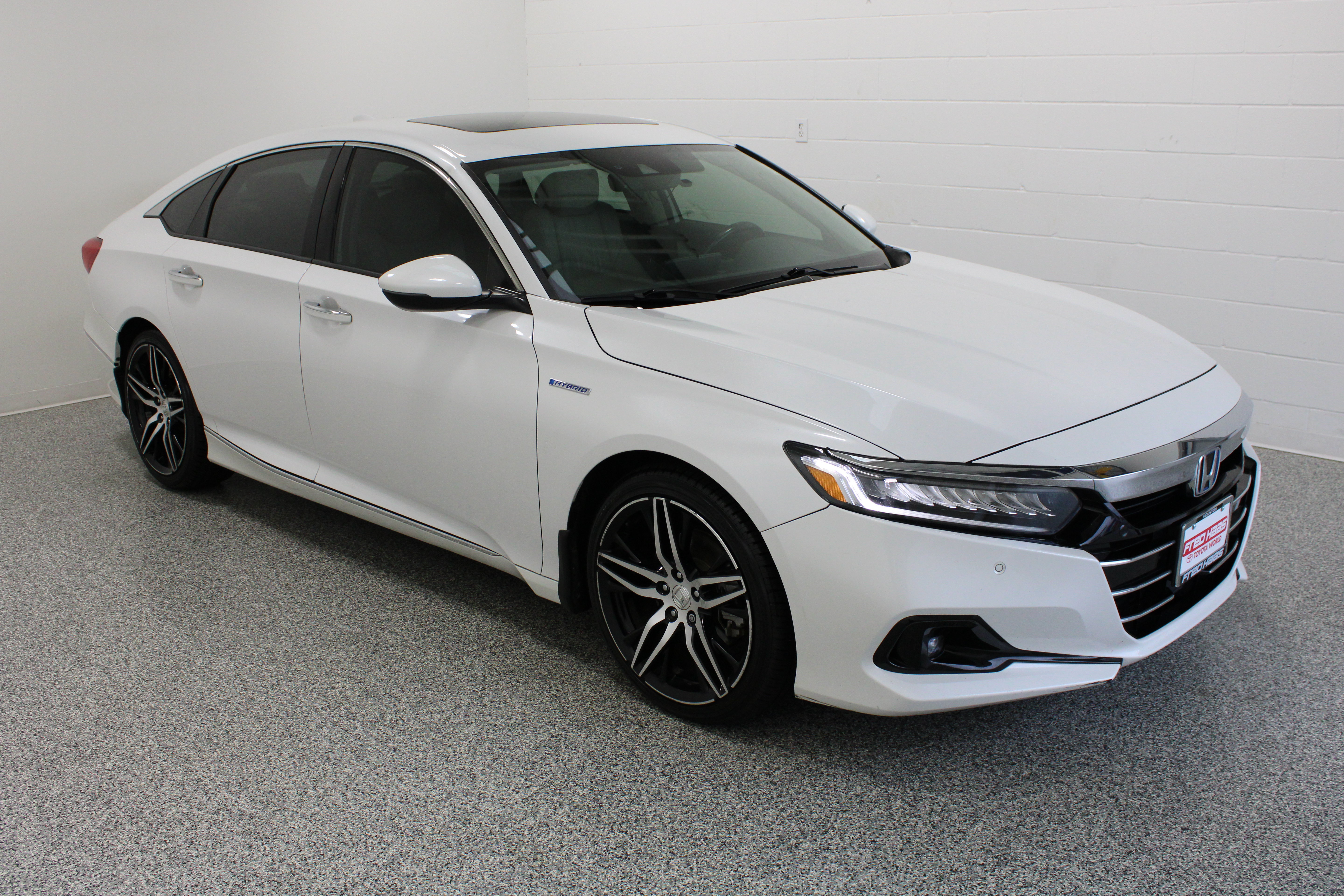 Used 2021 Honda Accord Touring image 4