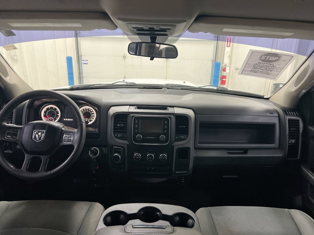 Used 2017 RAM 1500 Express w/ Express Value Package AWD/4WD image 10