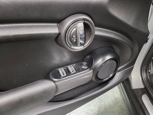Used 2019 MINI Cooper Convertible FWD image 40