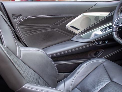 Used 2025 Chevrolet Corvette Z06 RWD image 17