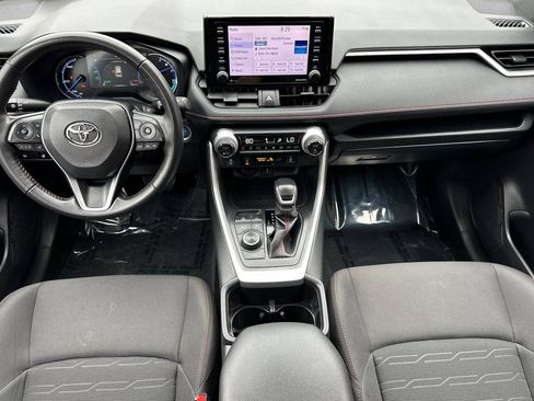 Used 2022 Toyota RAV4 SE w/ Weather & Moonroof Package AWD/4WD image 14