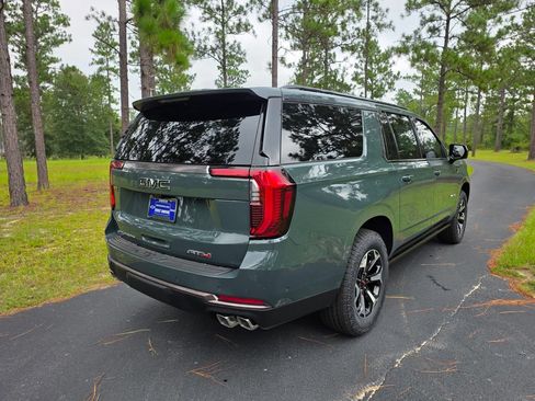 New 2026 GMC Yukon XL AT4 Ultimate AWD/4WD image 5