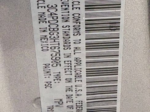 Used 2017 Dodge Journey SXT FWD image 17
