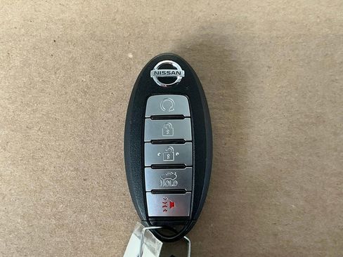 Used 2022 Nissan Maxima SR w/ Sport Mat Group image 44