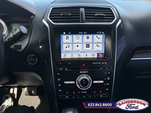 Certified 2018 Ford Explorer Limited w/ Ford Safe & Smart Package image 15