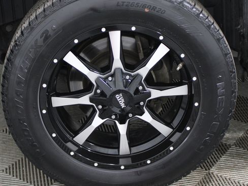 Used 2017 Nissan Titan Platinum Reserve image 23