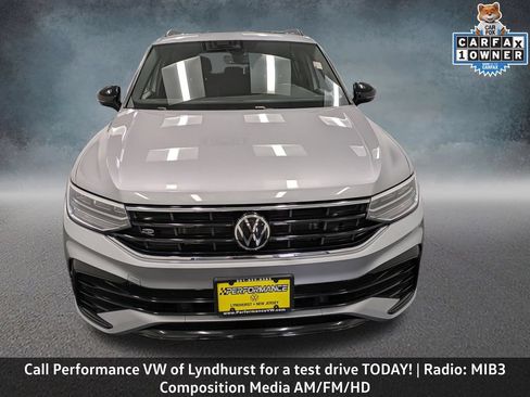 Used 2023 Volkswagen Tiguan SE R-Line AWD/4WD image 2