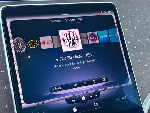 Used 2023 Mercedes-Benz EQS 450+ SUV image 22