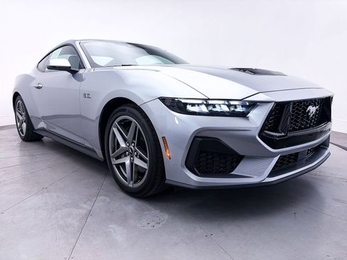 Used 2025 Ford Mustang GT Premium RWD image 9