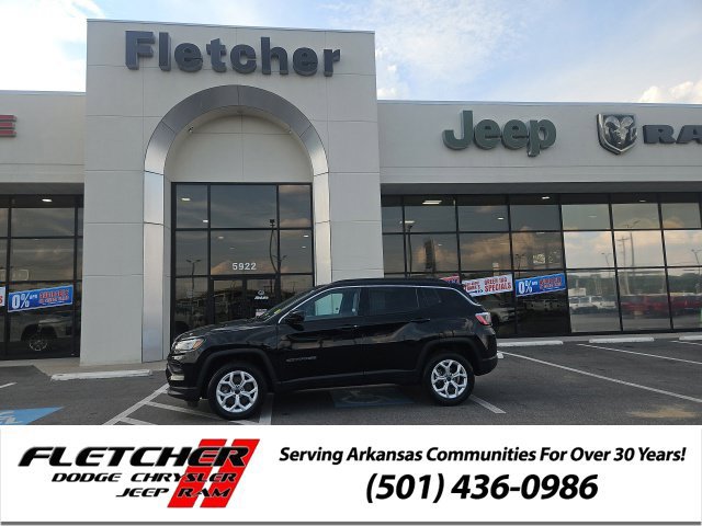 Certified 2025 Jeep Compass Latitude w/ Sun & Sound Group AWD/4WD image 1