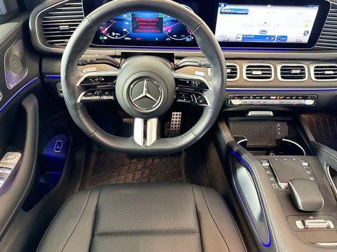 Certified 2025 Mercedes-Benz GLS 450 4MATIC image 21