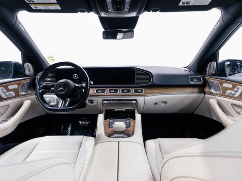 Used 2025 Mercedes-Benz GLS 450 4MATIC image 27