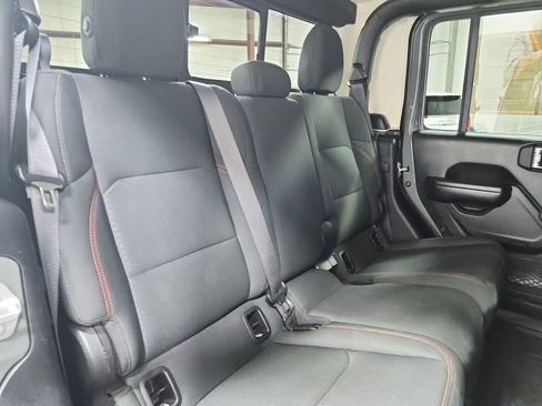 Used 2021 Jeep Gladiator Rubicon AWD/4WD image 42