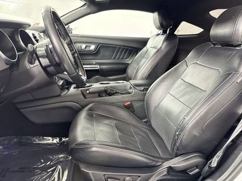 Used 2020 Ford Mustang Premium RWD image 4