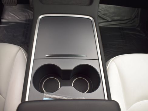 Used 2023 Tesla Model Y Long Range image 14