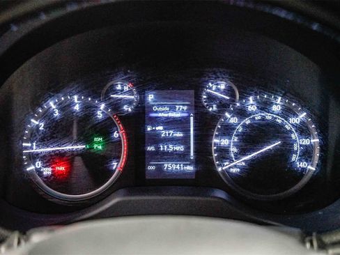 Used 2023 Lexus GX 460 Premium image 24