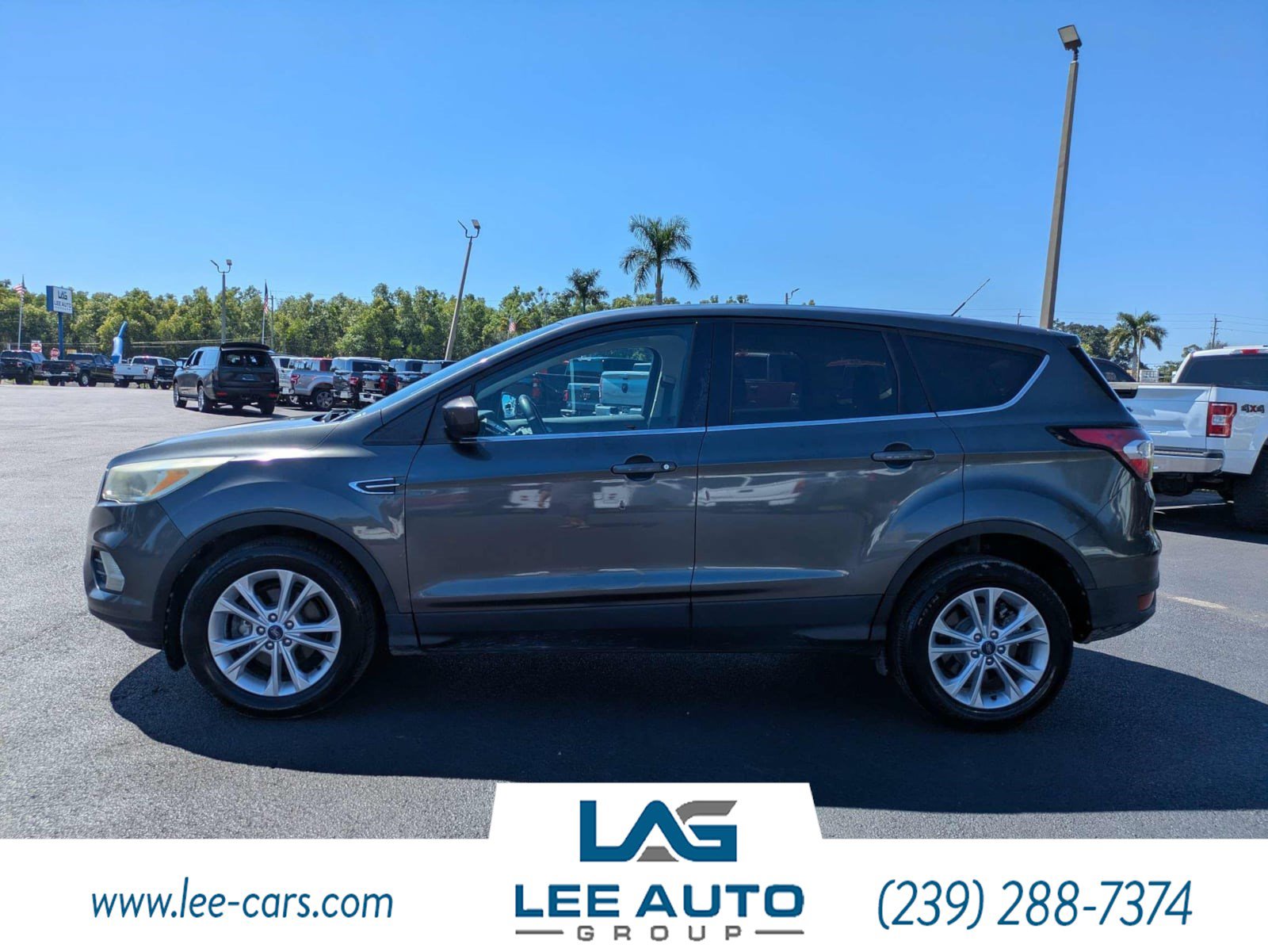 Used 2017 Ford Escape SE FWD image 6