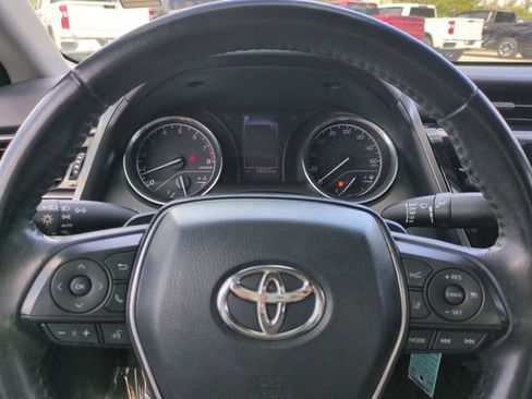 Used 2020 Toyota Camry SE image 29